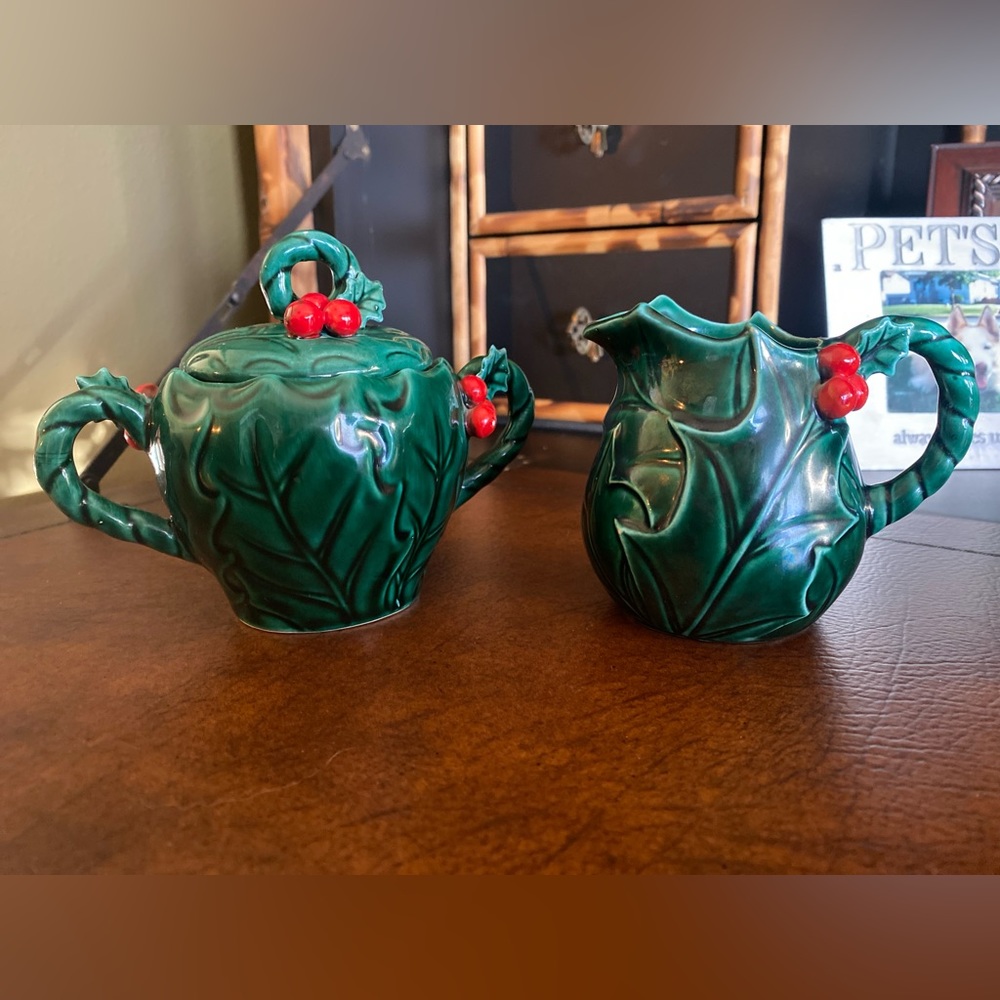 Vintage Lefton Set Creamer & Sugar bowl w/lid-Holly Berries #1355